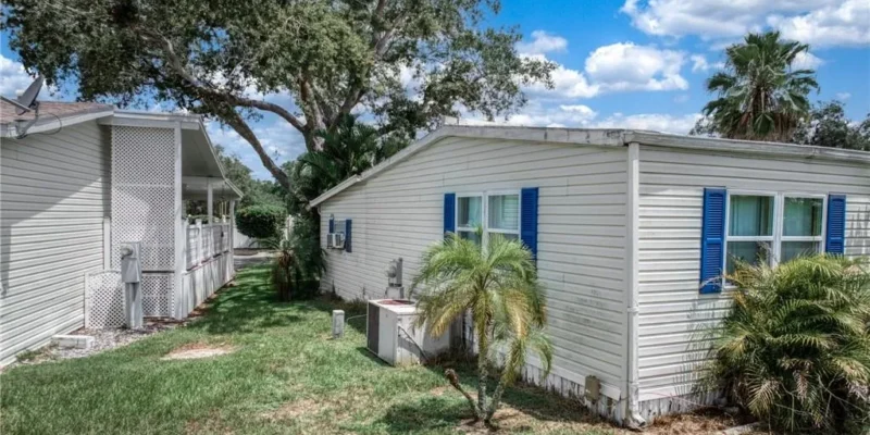 2725 Bolin Lane Sebring Florida - Rear