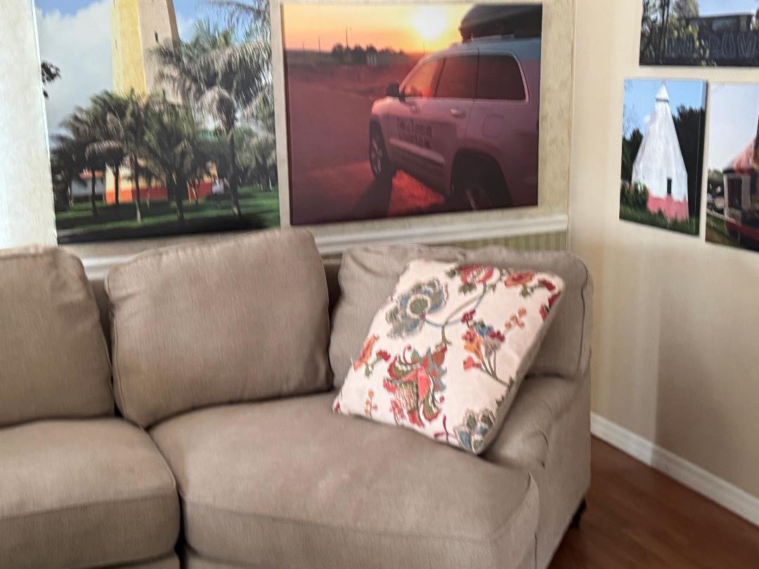 2725 Bolin Lane Living Room