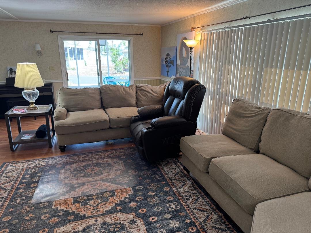 Living-Room- to - Lanai